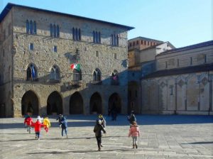 Mettiamoci a giocare | Giochi in piazza per bambine e bambibi @ Piazza del Duomo